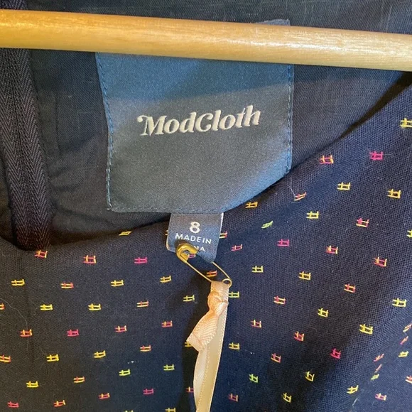 NWT ModCloth dress size 8. Sleeveless and dark blue with a fun pattern! - Picture 4 of 11